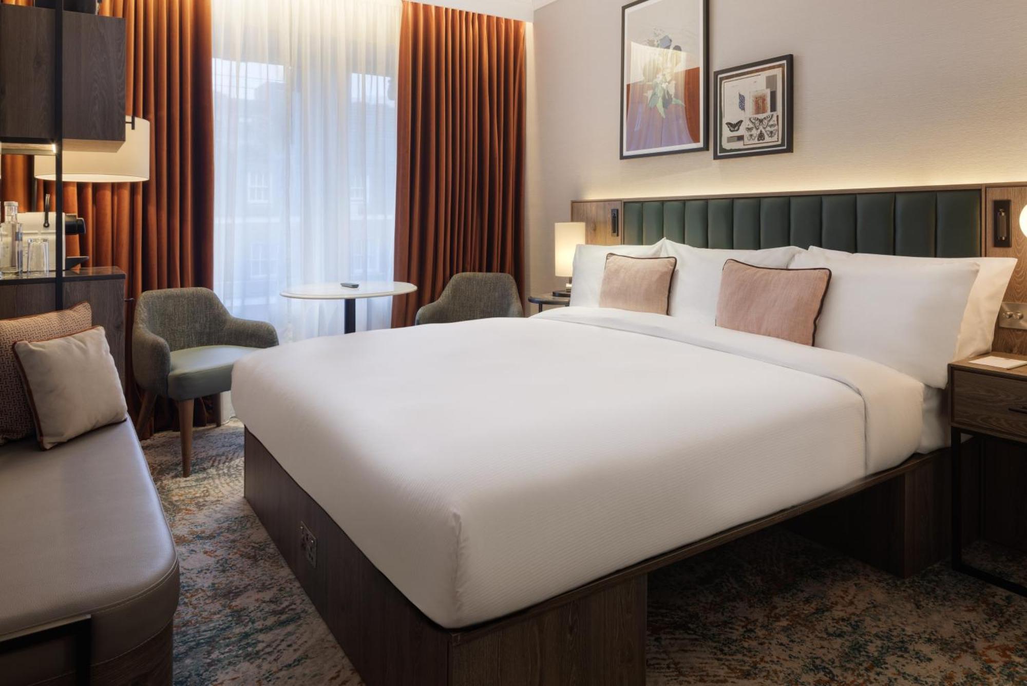 The Memoir Club, Formerly Ambassadors Bloomsbury Hotel London