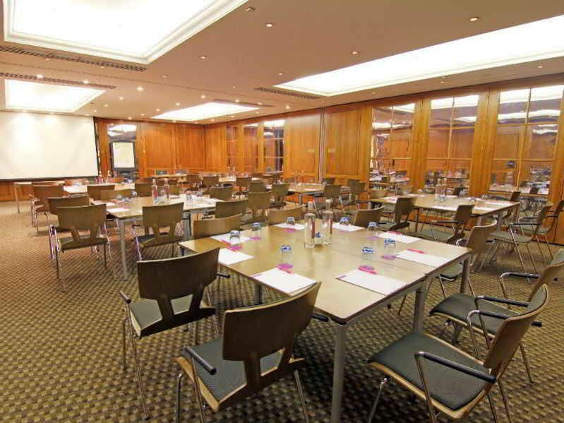 The Memoir Club, Formerly Ambassadors Bloomsbury 4* London