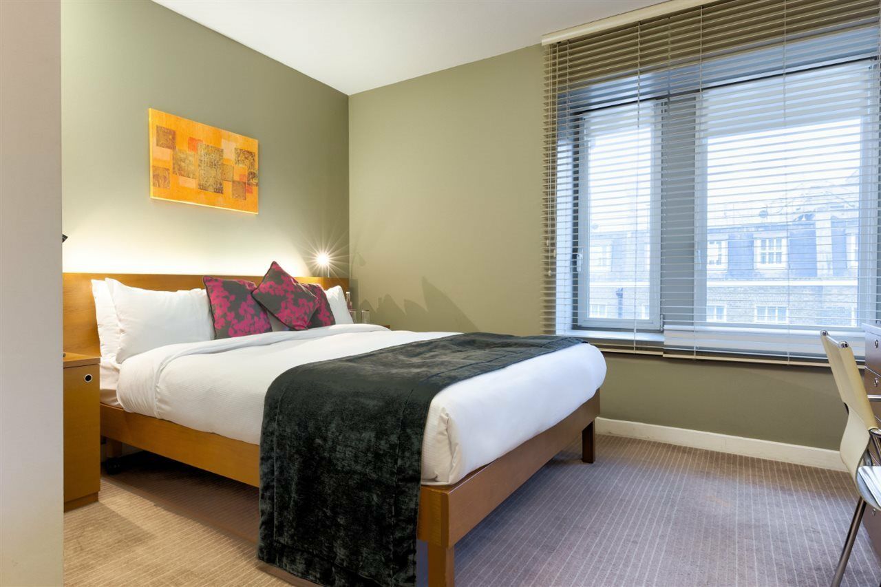 The Memoir Club, Formerly Ambassadors Bloomsbury Hotel London
